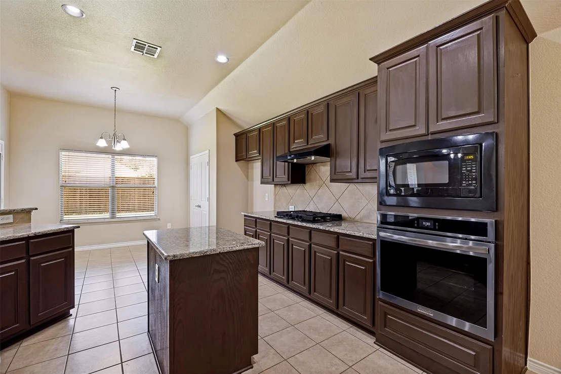 Photo of 1616 Nestledown Drive