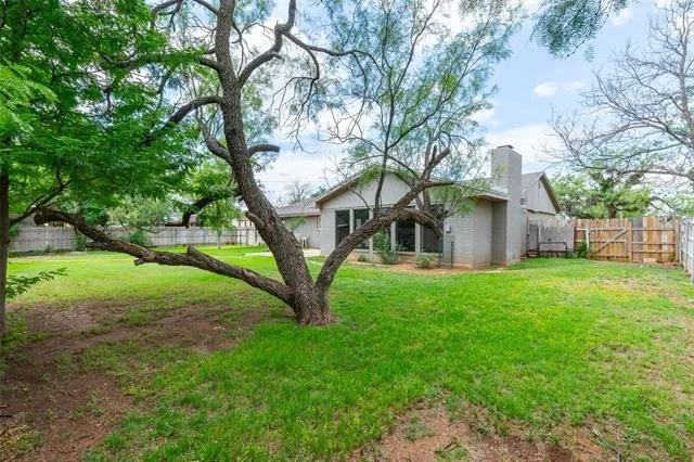 Photo of 819 Avenue Q