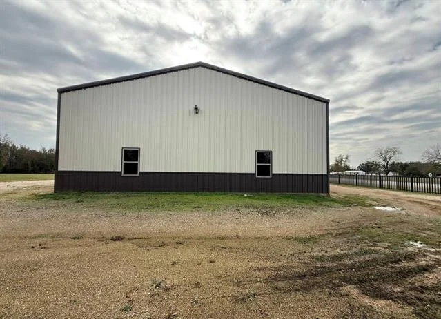 Photo of 5796 271 Highway S