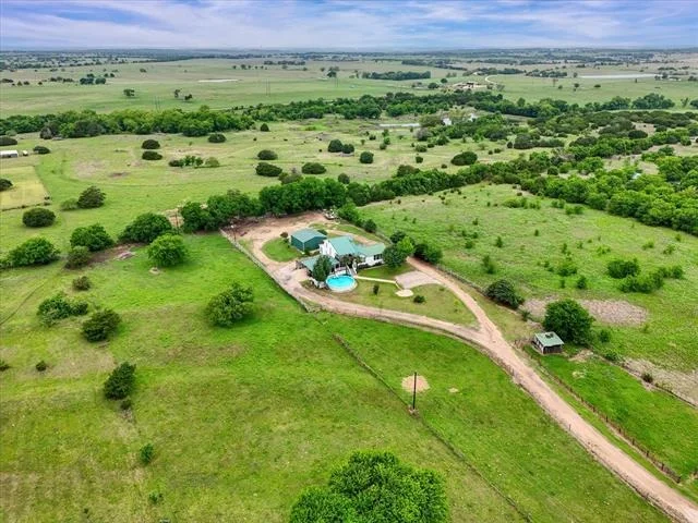 Photo of 12912 Spring Valley Road