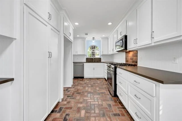 Photo of 102 Chapman Circle