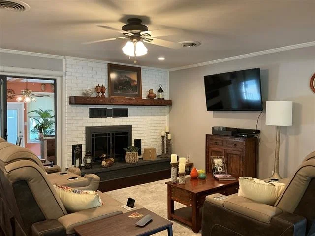 Photo of 900 N Elm Street