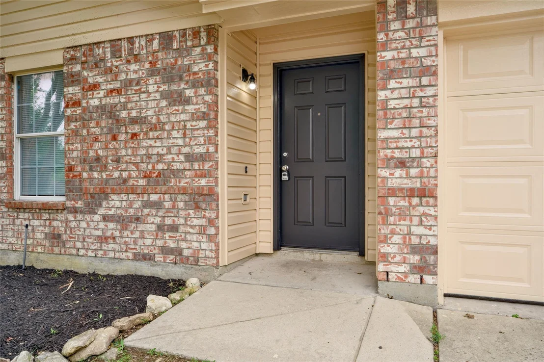 Photo of 829 Santa Rosa Drive