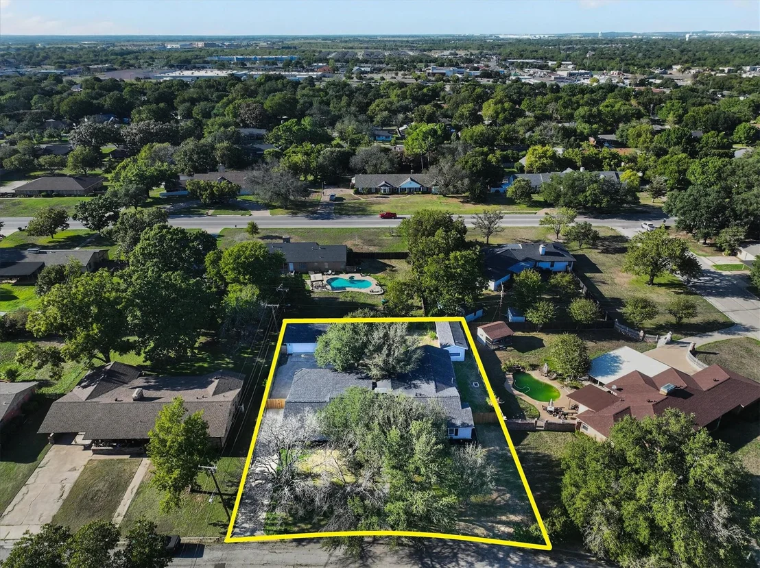 Photo of 1204 Loma Alta Place