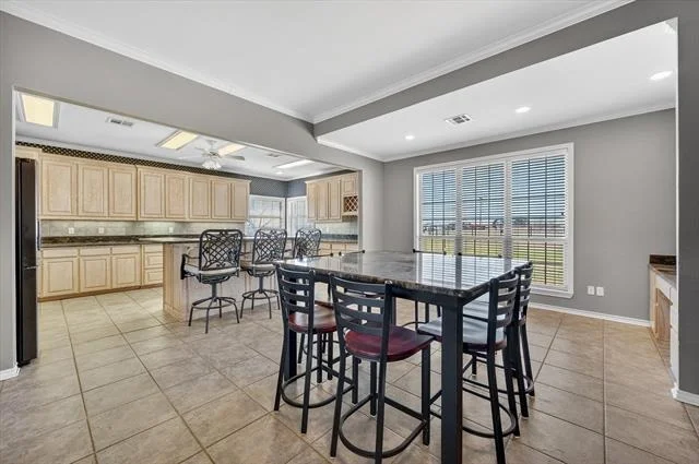Photo of 1141 Lake Halbert Road