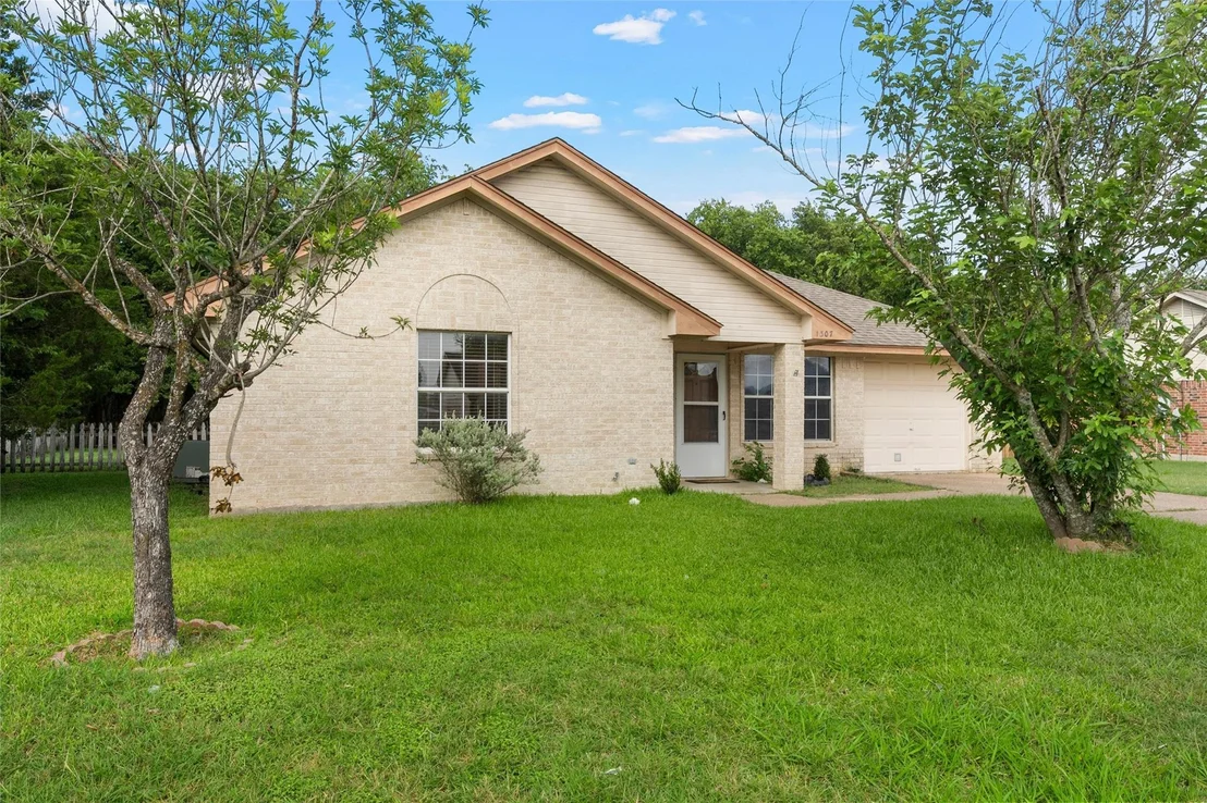 Photo of 1307 Luanne