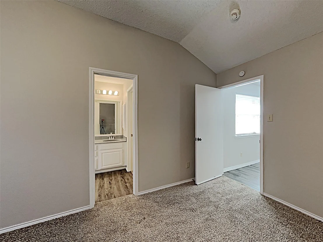 Photo of 3404 Vine Ridge