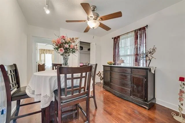 Photo of 1604 Summit Street