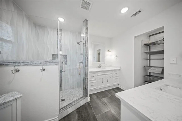 Photo of 203 Oak Forest Trail