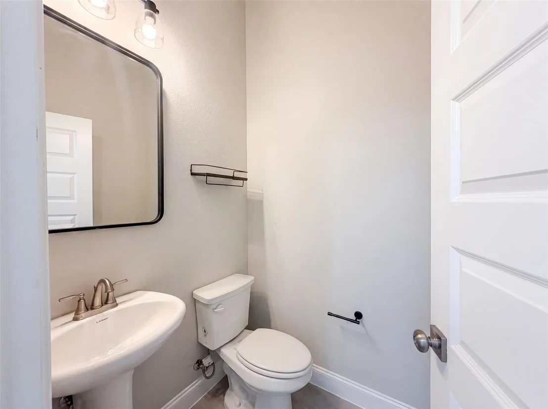Photo of 1208 Redbud Street