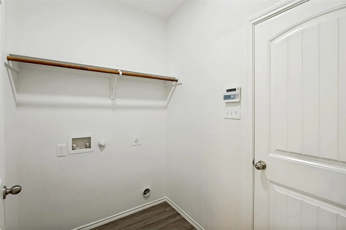 Photo of 1097 Luton Drive