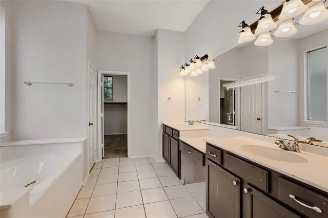 Photo of 1013 Hampstead Drive