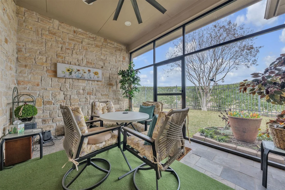 Photo of 2400 Vineyard Drive