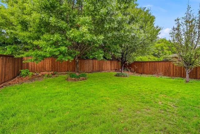 Photo of 16617 Woodside Drive