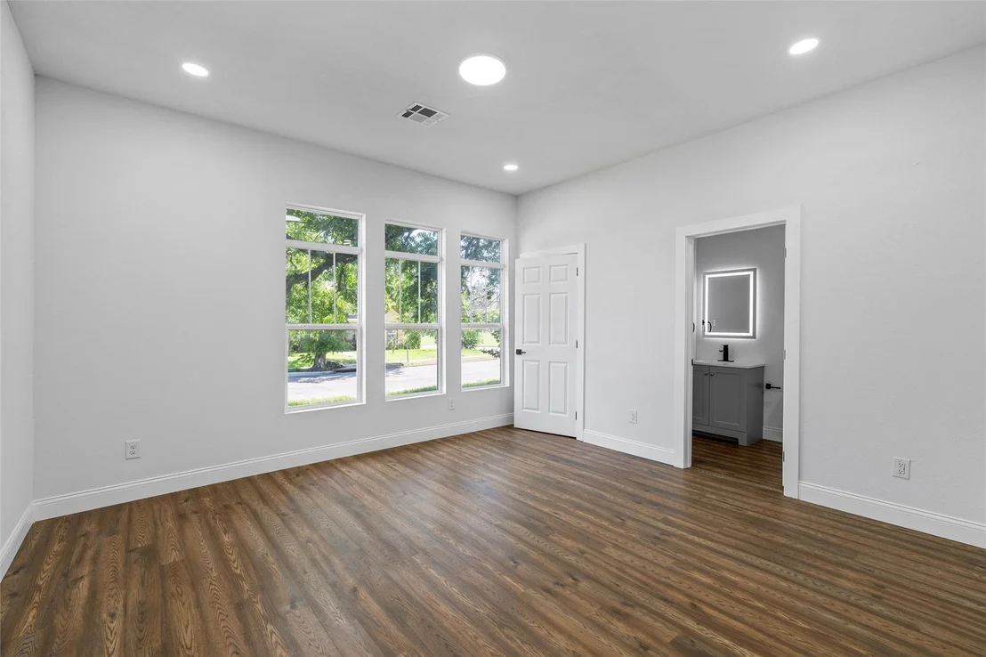 Photo of 2023 Bosque Boulevard