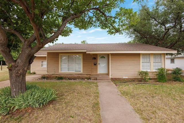 Photo of 2033 Highland Avenue