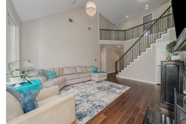Photo of 2901 Stonepointe Drive