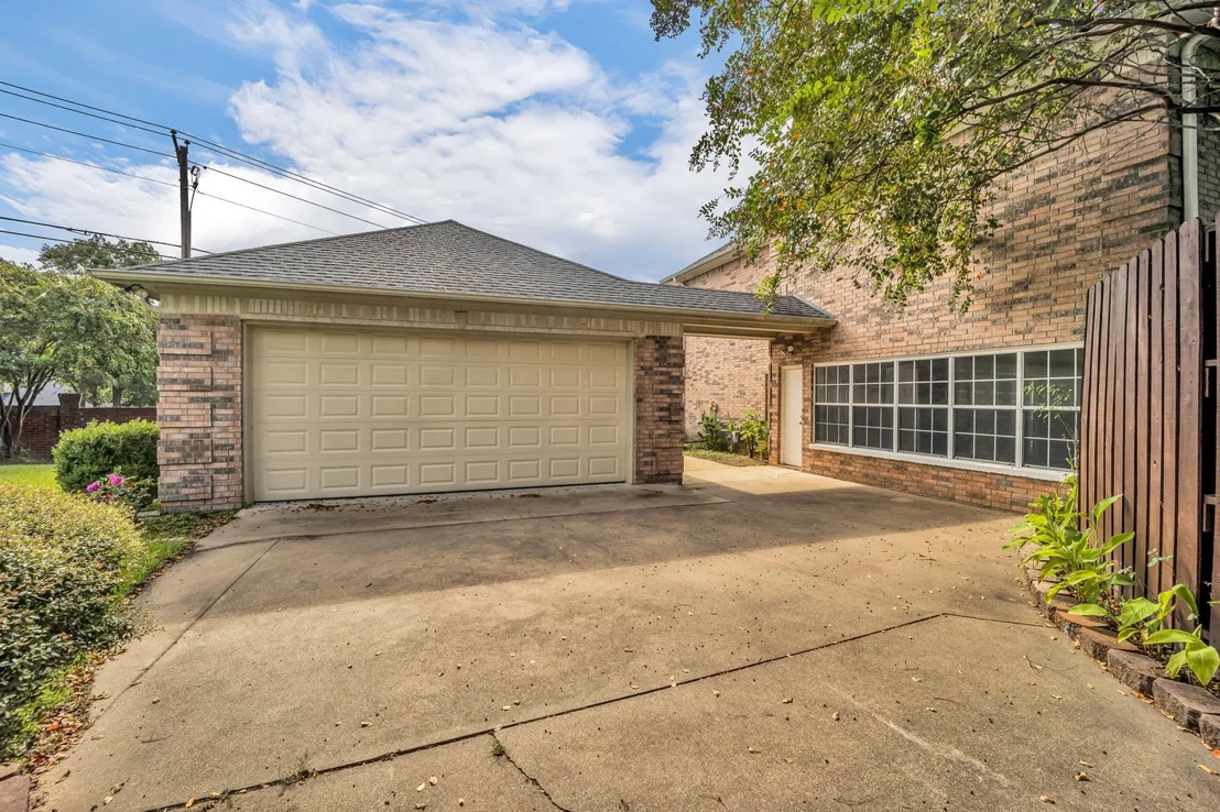 Photo of 5718 Gloucester Drive