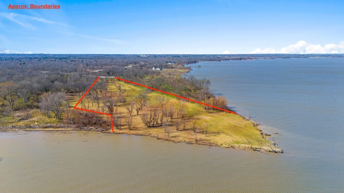 Photo of 8424 Edgewater Drive