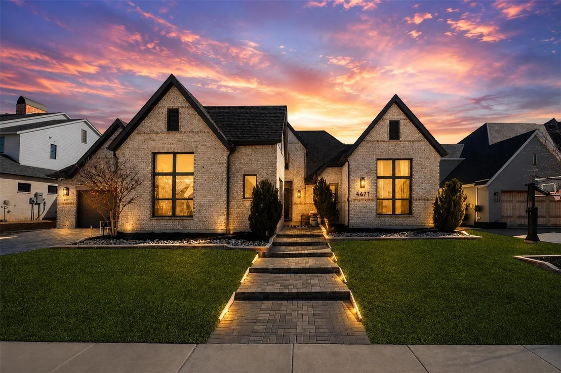 Photo of 4671 Summerville Lane