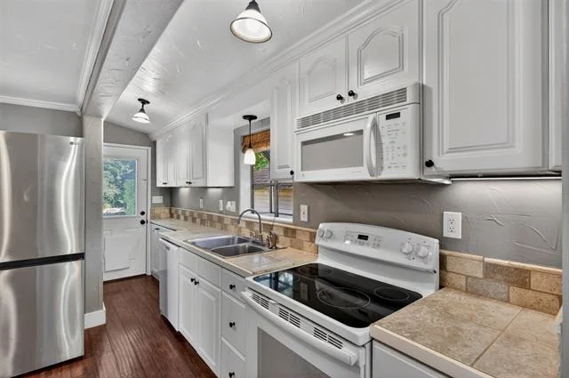 Photo of 715 W Munson Street