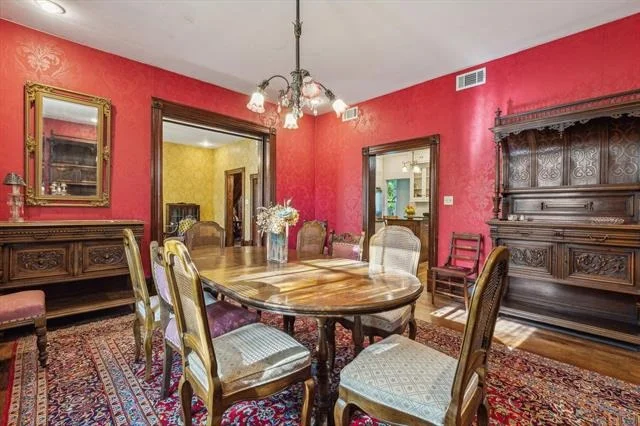 Photo of 405 W Clifton Street