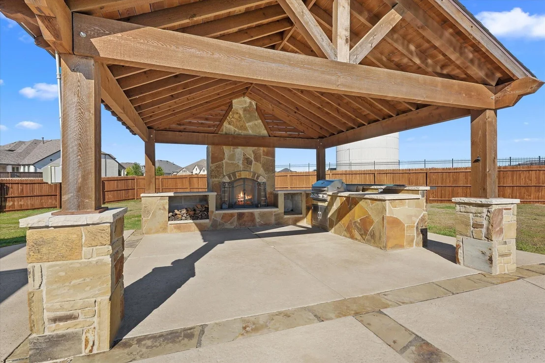 Photo of 2044 Longbridge Road