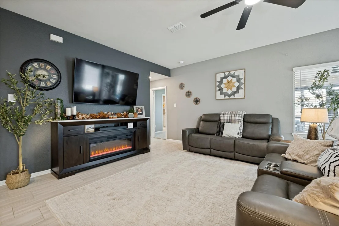 Photo of 5529 Legends Way
