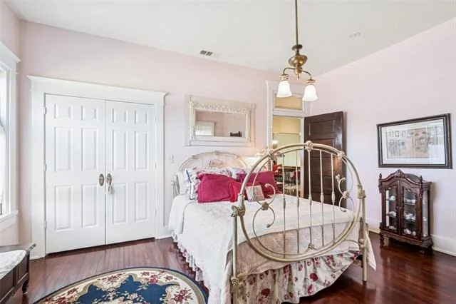 Photo of 705 Griffith Avenue