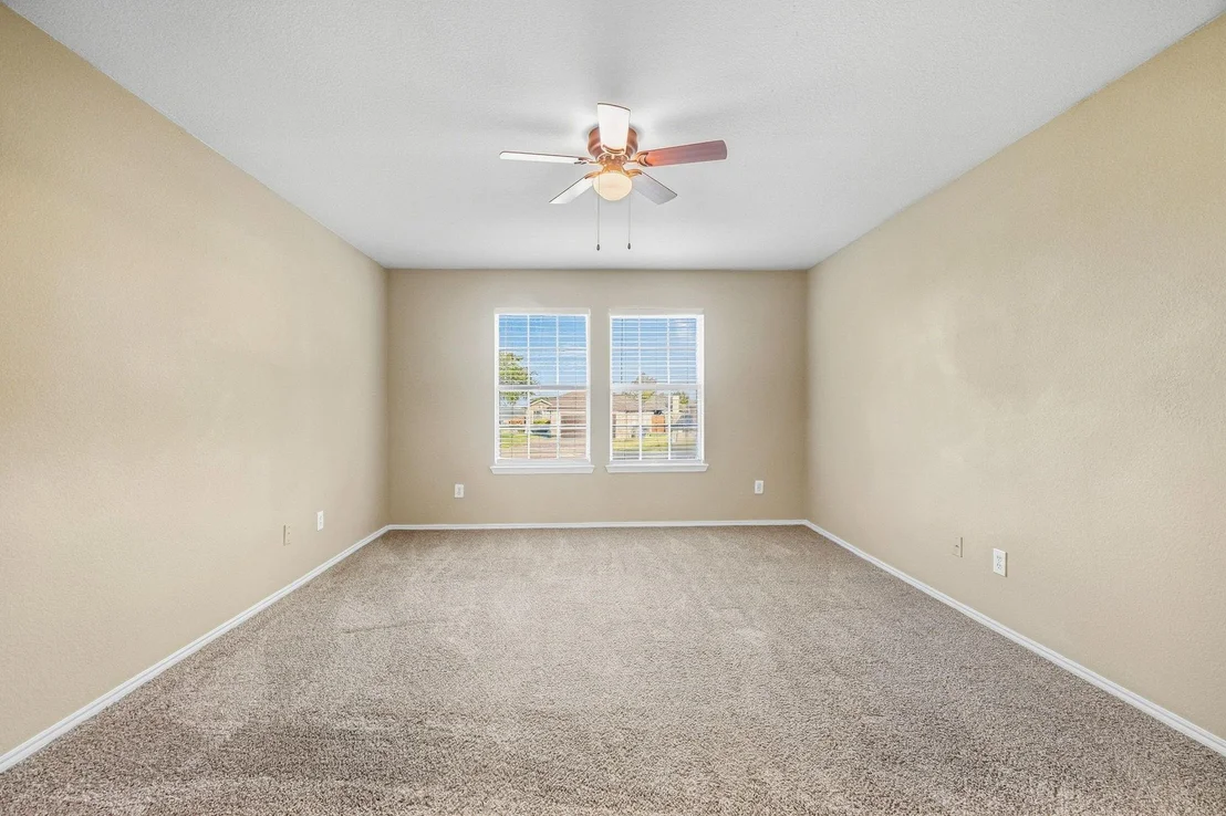 Photo of 1002 Chatham Lane