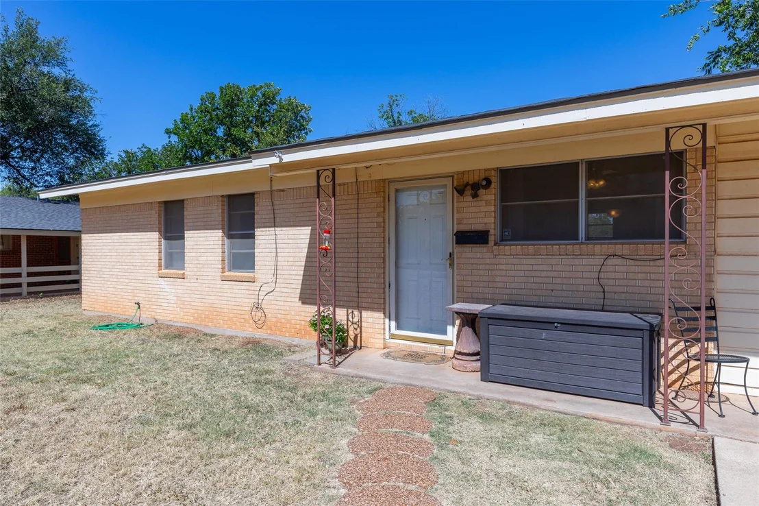 Photo of 2618 Rountree Drive