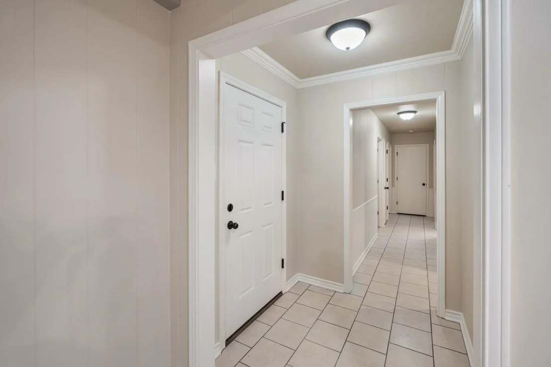 Photo of 1 Oakridge Circle