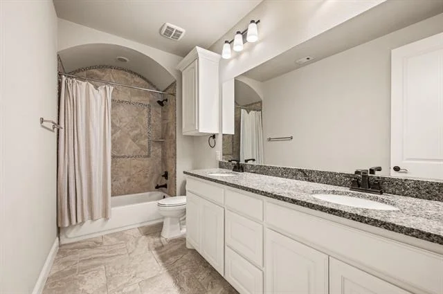 Photo of 808 Regal Crossing
