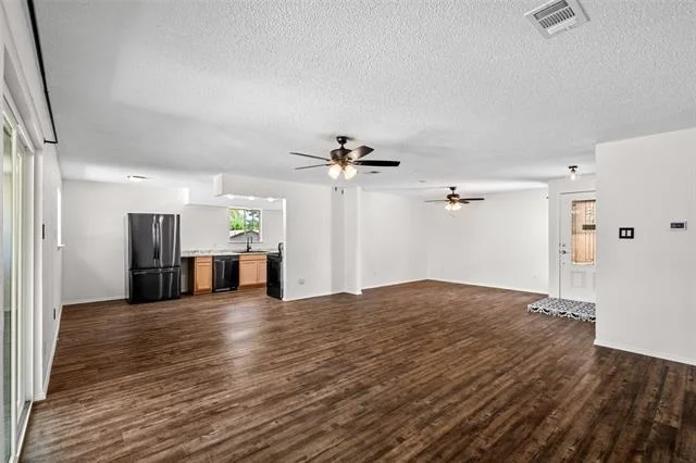 Photo of 629 Bur Oak Drive