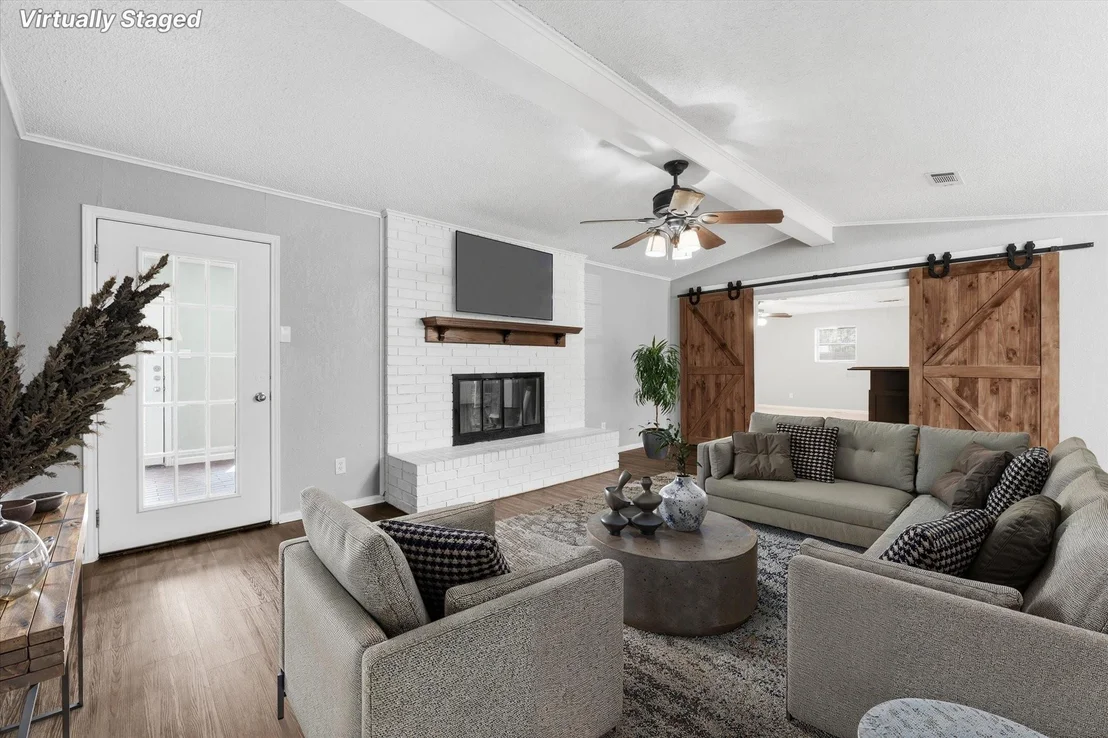 Photo of 140 Towne West Drive