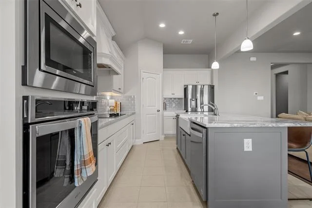 Photo of 1050 Hesselridge Drive
