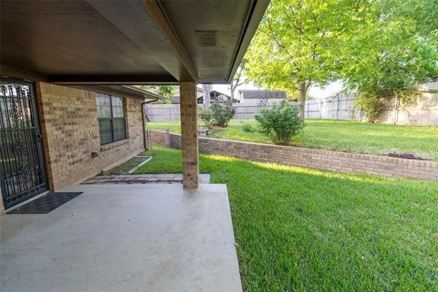 Photo of 3065 Summit Drive