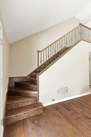Photo of 237 Woodcrest Drive