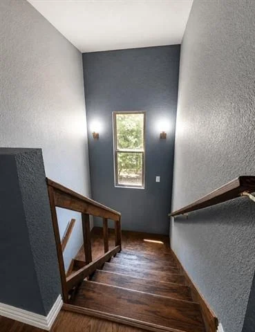 Photo of 469 Holly Glen