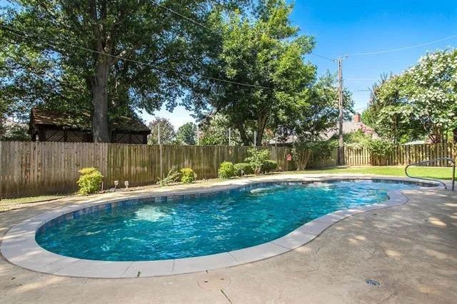 Photo of 820 Cedar Creek Circle