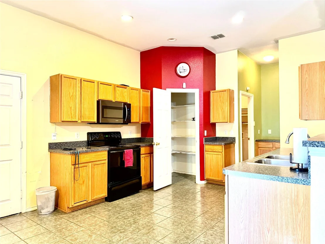 Photo of 193 Rolling Court