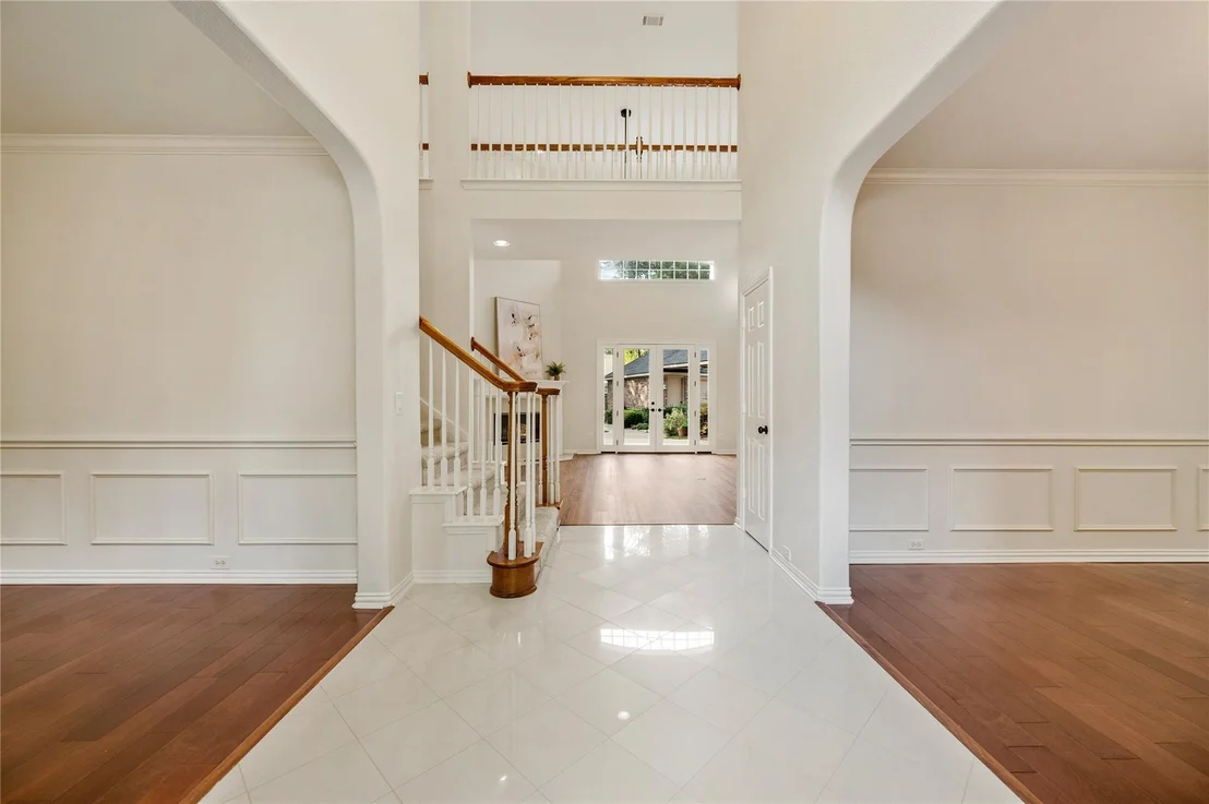 Photo of 1607 Forest Bend Lane