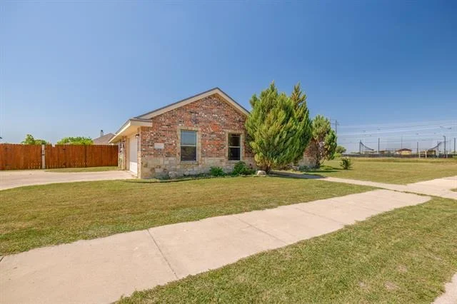 Photo of 101 Sugarberry Avenue