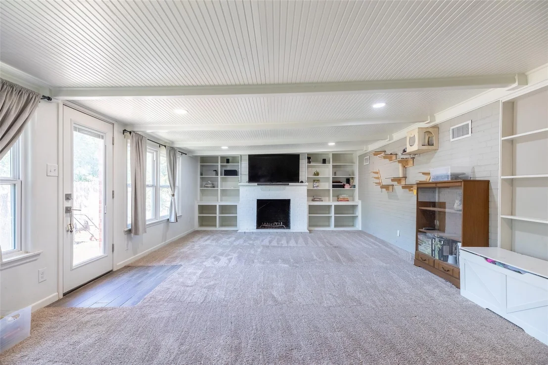 Photo of 720 GLENDALE Drive