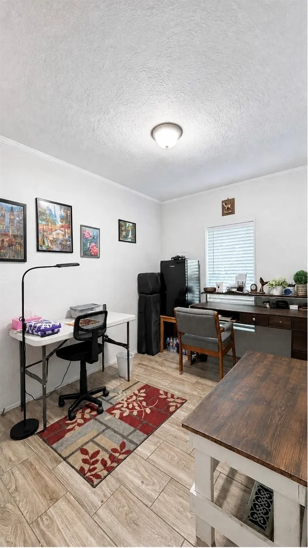 Photo of 852 Cheyenne