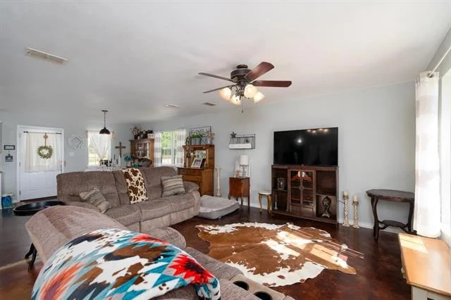 Photo of 1002 County Road 209