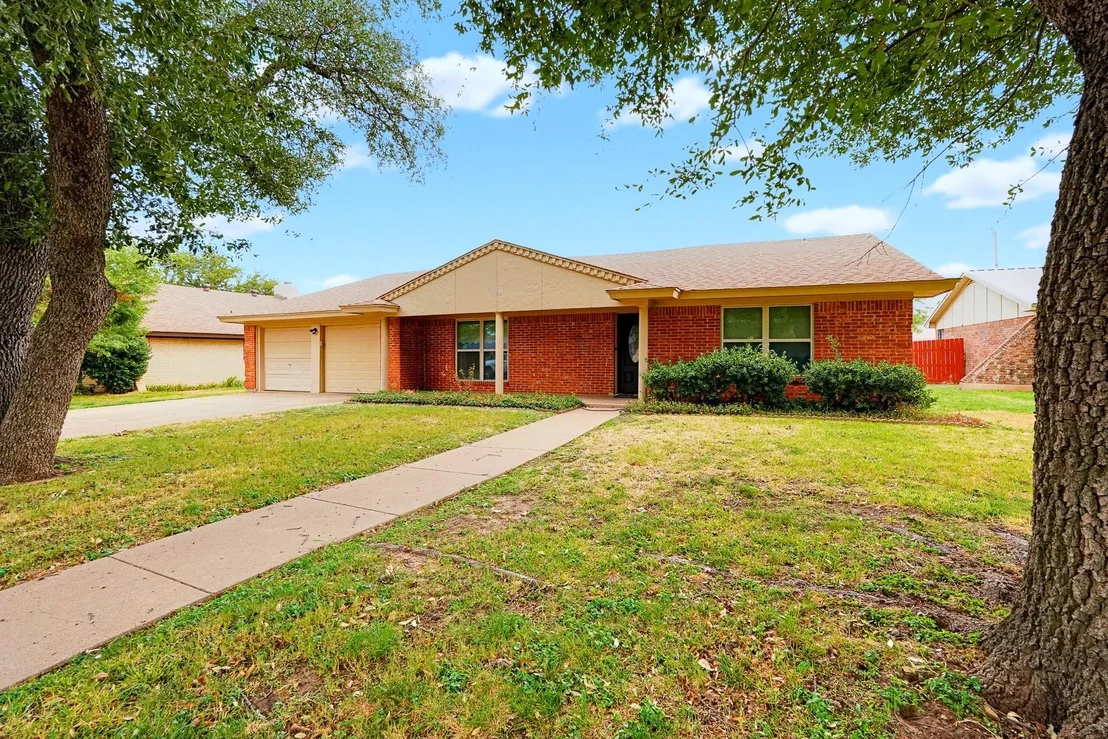 Photo of 709 Gary Ln