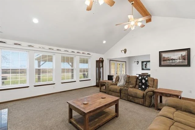 Photo of 301 Rhoades Lane