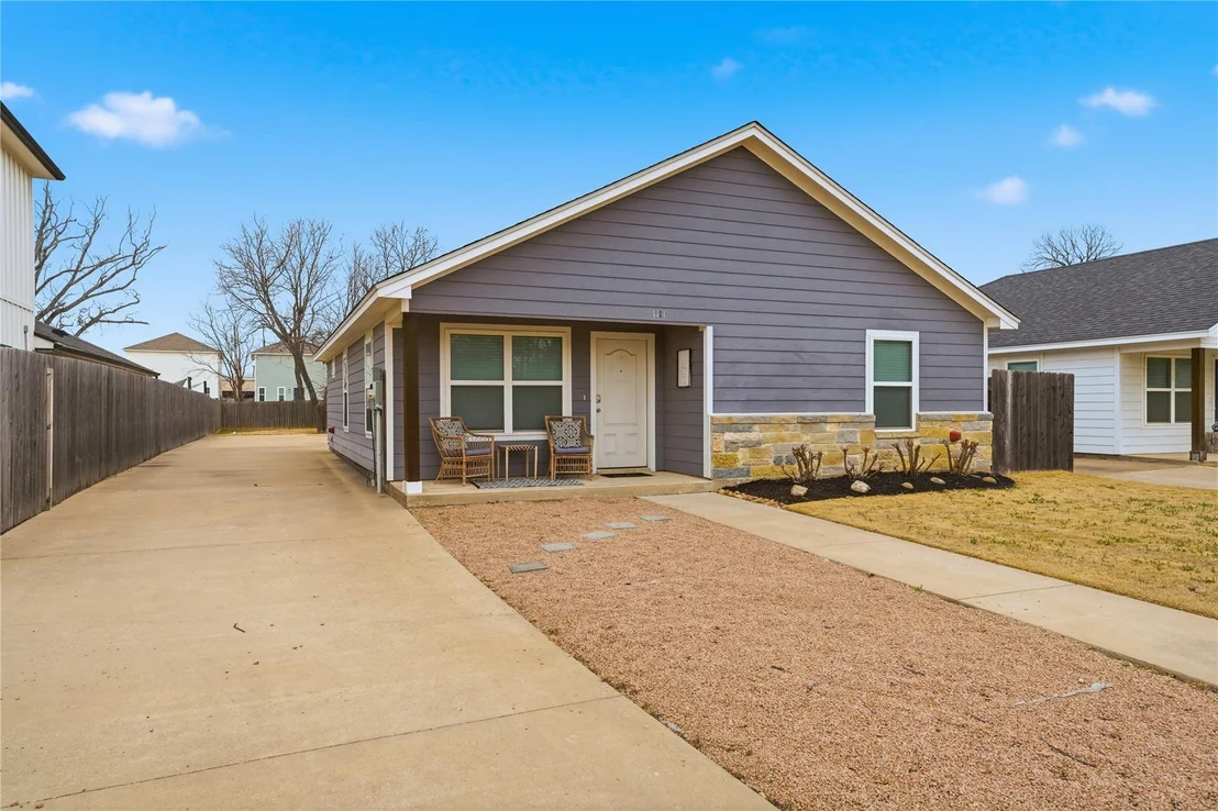 Photo of 1111 Primrose Drive