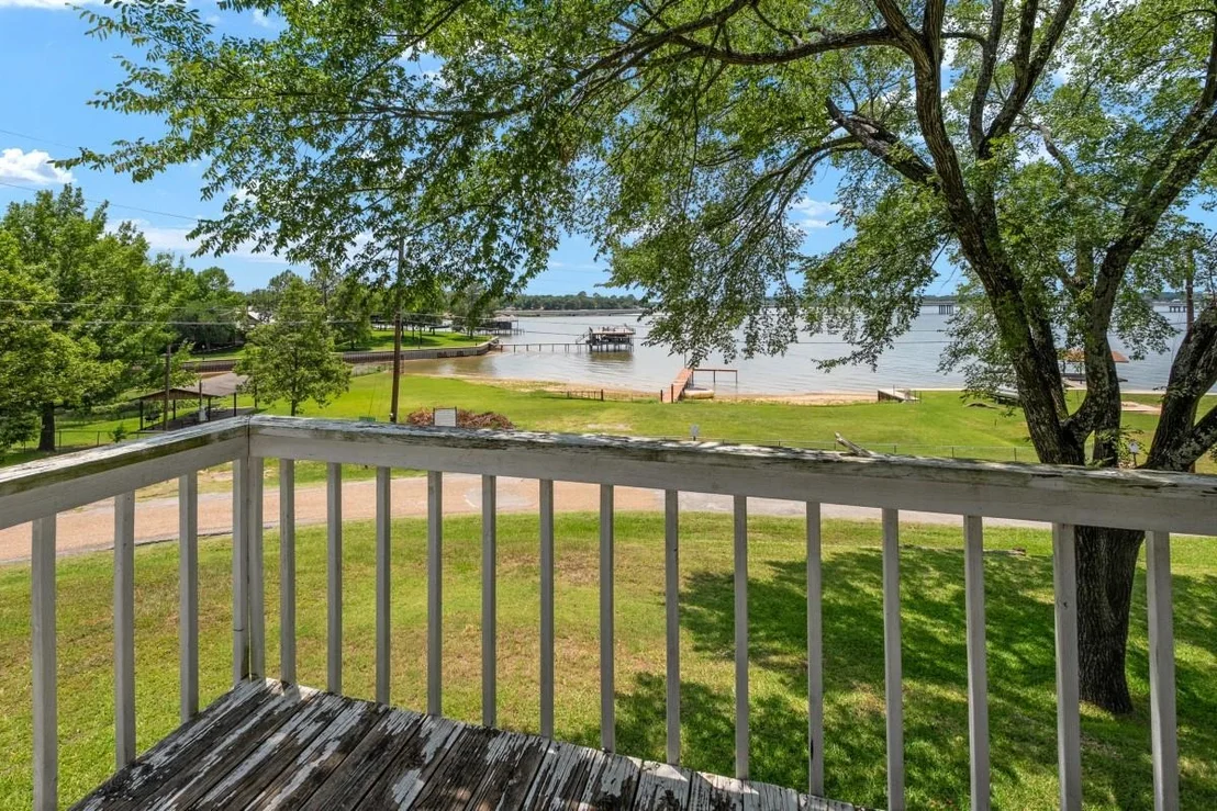 Photo of 100 W Oak Acres Drive